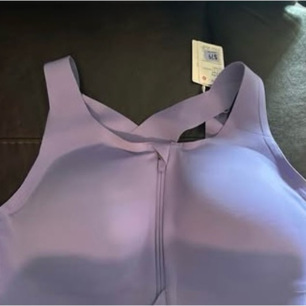 Lululemon Enlite Bra Zip Front Size 36D Faint Lavender new with tags